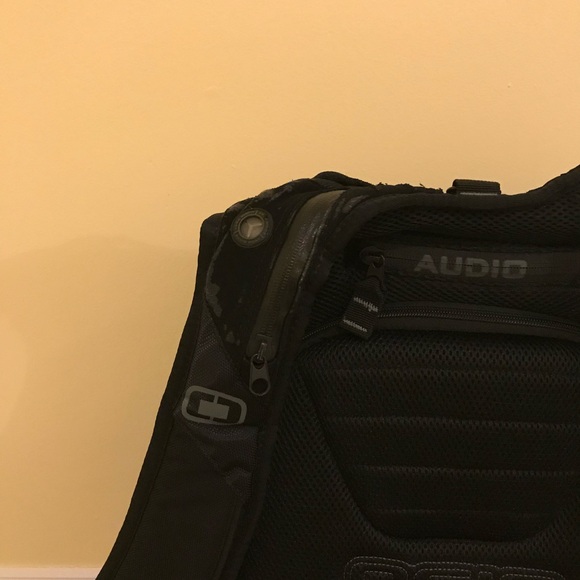 OGIO No Drag Backpack - Picture 2 of 12